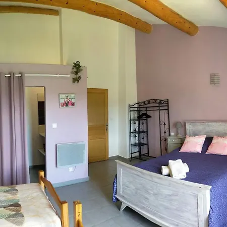 La Sarriette - D'hotes Et D'etape A Bed & Breakfast Eygalieres (Bouches-du-Rhone)