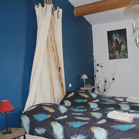 Bed & Breakfast La Sarriette - D'hotes Et D'etape A *