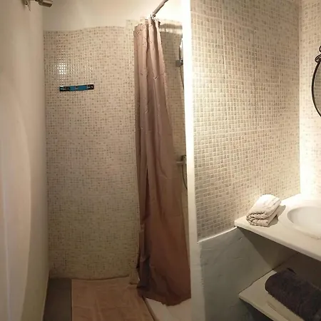 Bed & Breakfast La Sarriette - D'hotes Et D'etape A